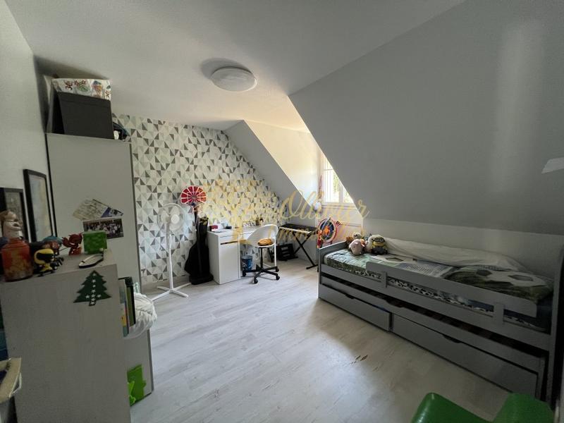 Pavillon - 80 m² - 5 pièces