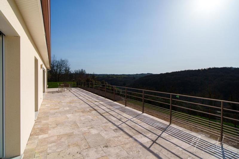 Maison - 182 m² - 7 pièces