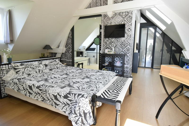 Maison - 5 264 m² - 5 pièces