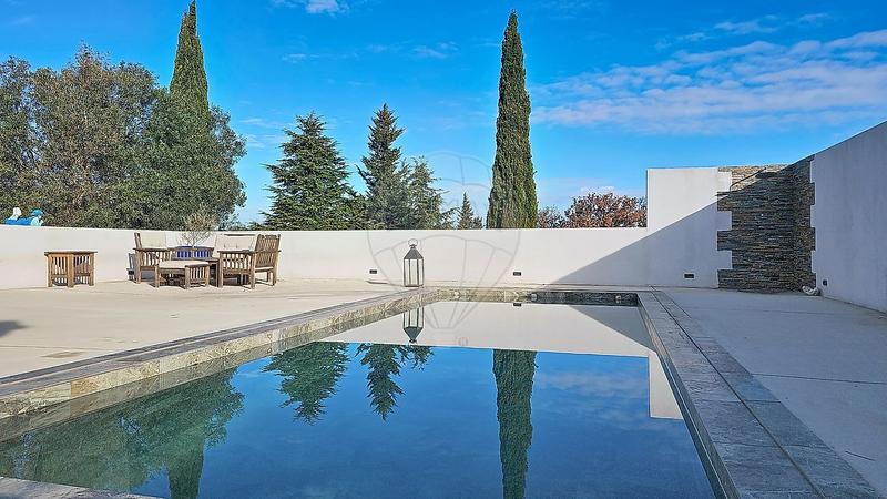 Villa - 243 m² - 7 pièces