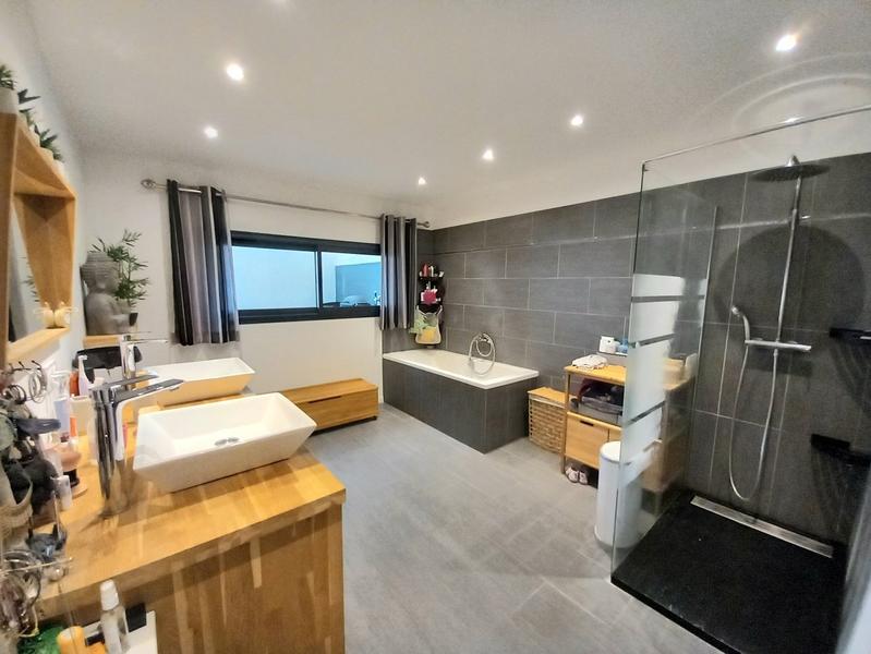 Maison - 160 m² - 6 pièces