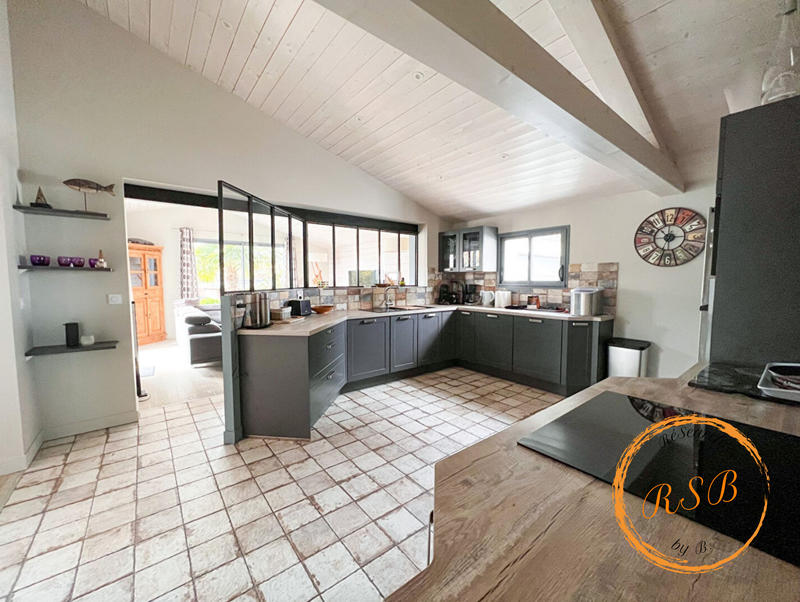 Villa - 197 m² - 7 pièces