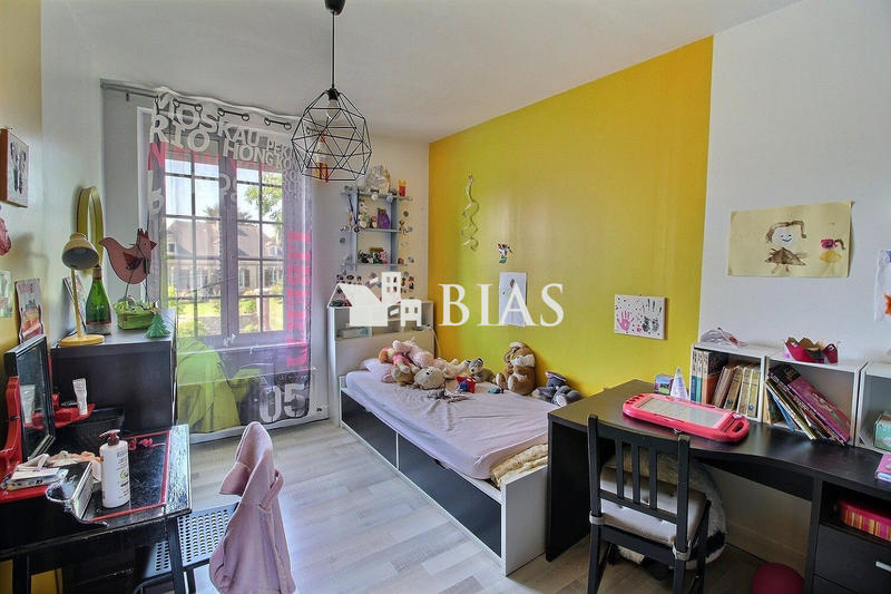 Maison ancienne - 258 m² - 15 pièces