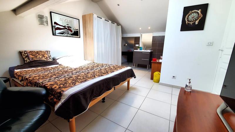 Maison - 181 m² - 5 pièces