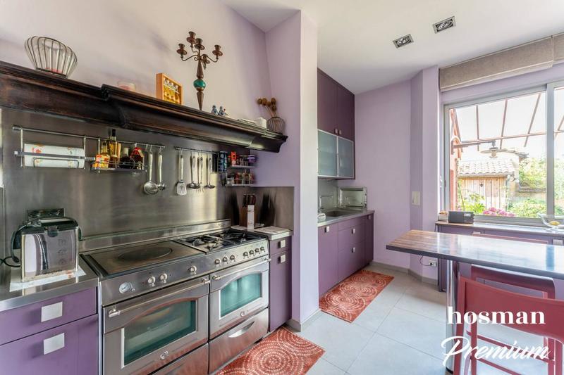 Maison - 215 m² - 8 pièces