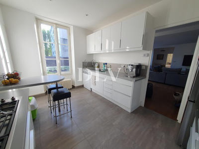 Appartement - 94 m² - 3 pièces