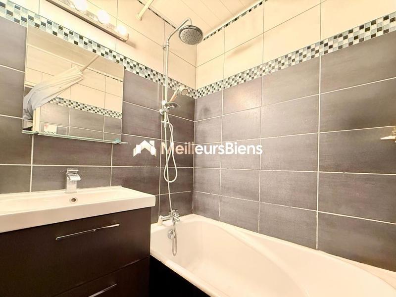 Appartement - 56 m² - 3 pièces