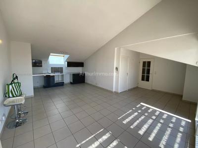 Appartement - 83 m² - 4 pièces