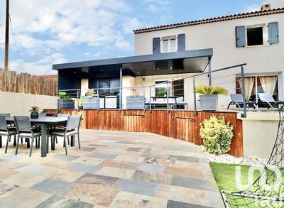 Maison - 101 m² - 4 pièces