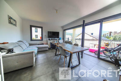 Appartement - 76 m² - 4 pièces