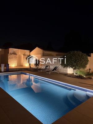 Villa - 236 m² - 8 pièces