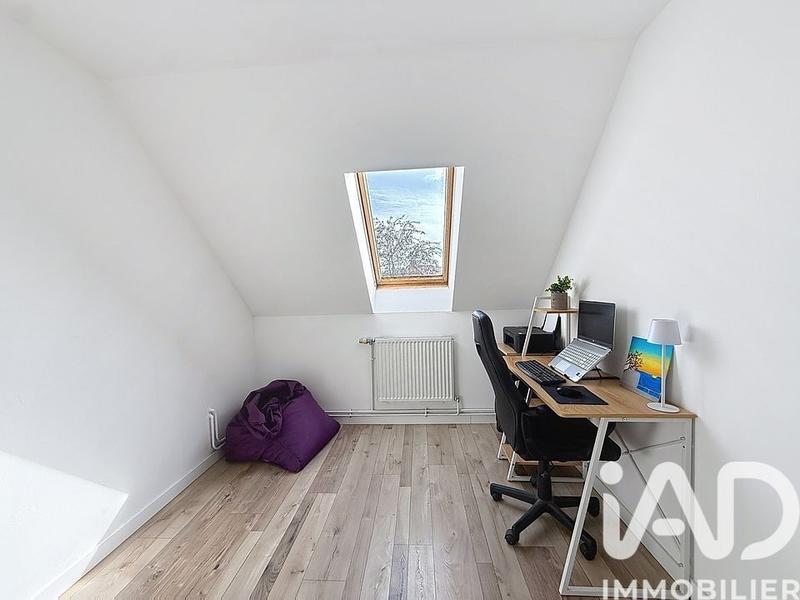 Maison - 99 m² - 6 pièces