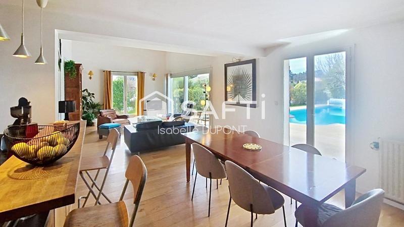 Maison - 174 m² - 6 pièces