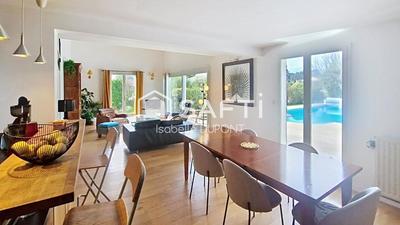 Maison - 174 m² - 6 pièces