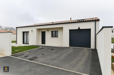 Maison - 94 m² - 4 pièces