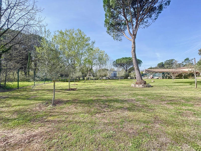 Villa - 407 m² - 13 pièces