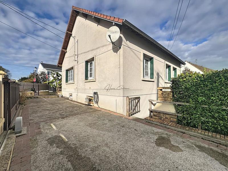 Maison - 122 m² - 6 pièces