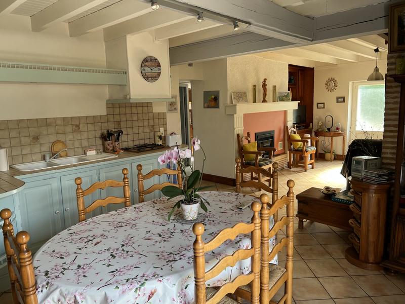 Maison - 99 m² - 3 pièces