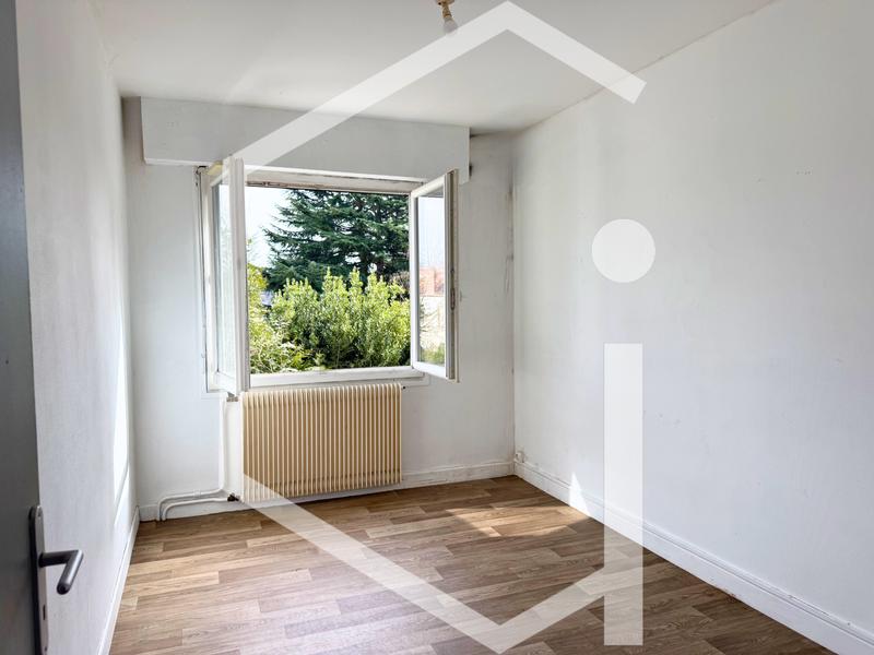 Immeuble - 305 m² - 16 pièces