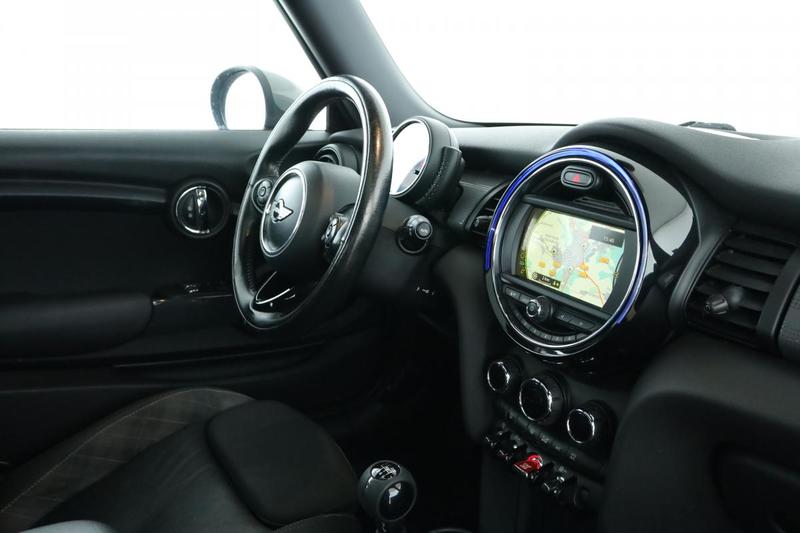 Mini Mini Cooper d Finition Business 3p 116 ch