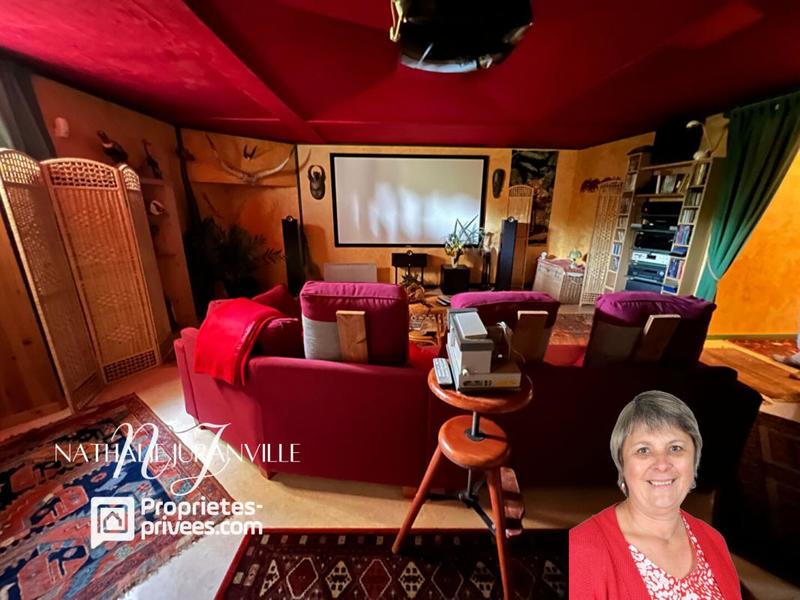 Demeure - 280 m² - 6 pièces