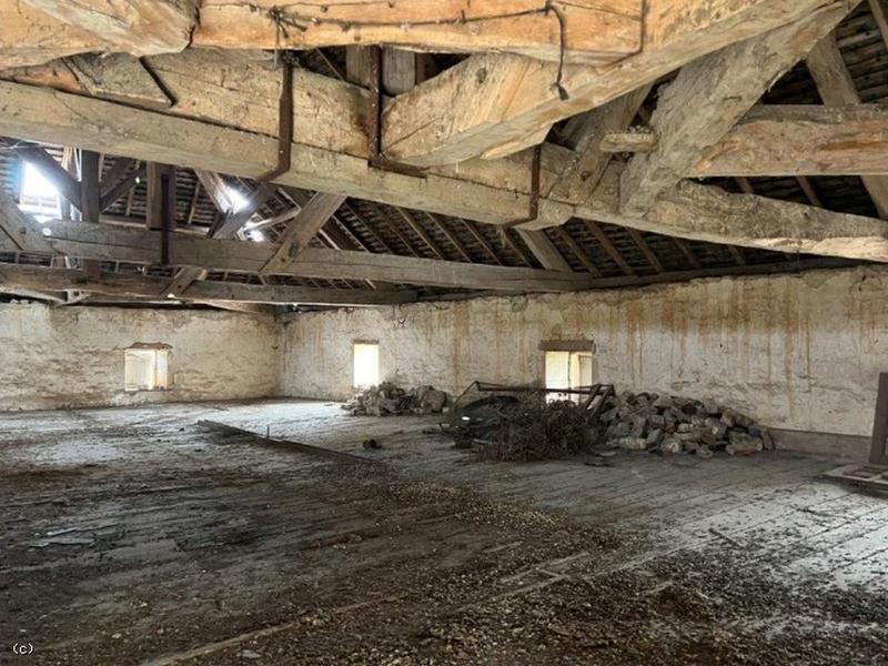 Maison - 250 m² - 10 pièces