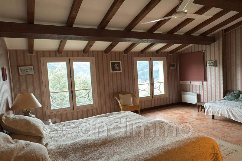 Maison - 199 m² - 5 pièces