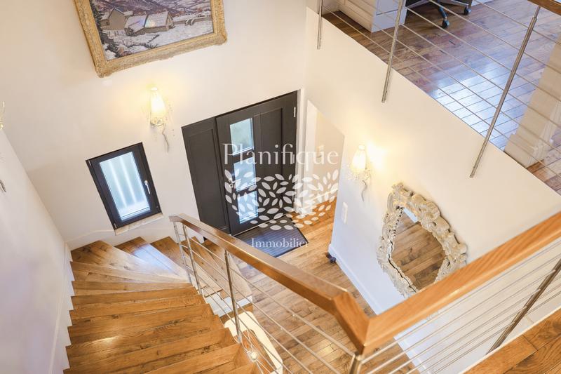 Villa - 183 m² - 6 pièces