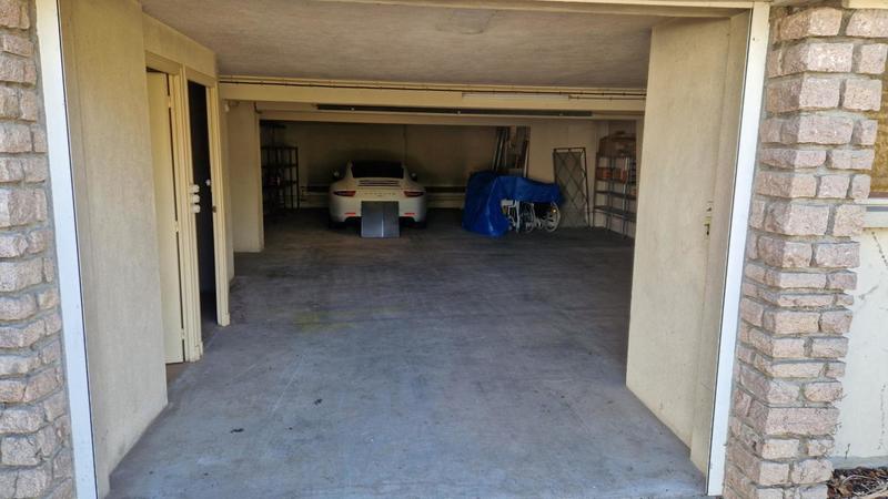 Maison - 319 m² - 9 pièces