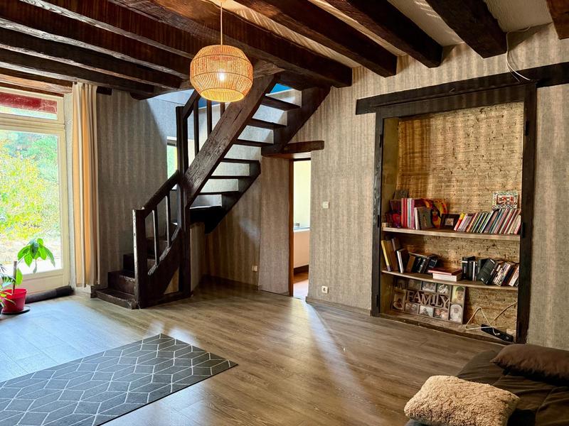 Maison - 203 m² - 6 pièces