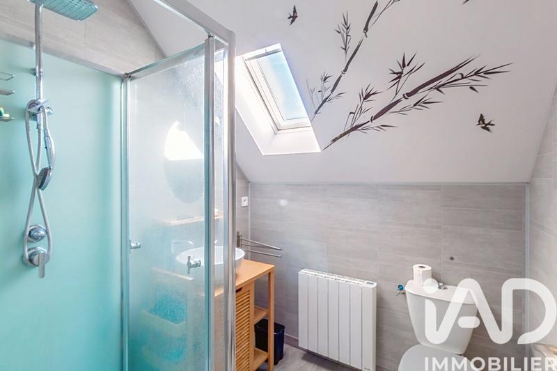 Maison - 203 m² - 7 pièces