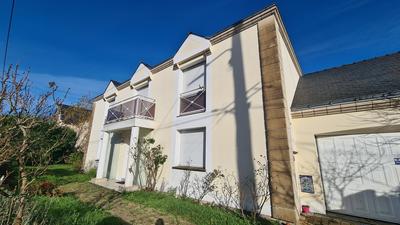 Maison - 220 m² - 7 pièces