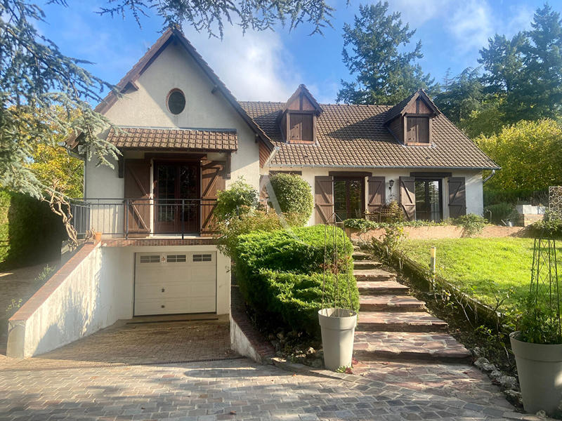 Maison - 185 m² - 7 pièces