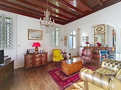 Maison de maîtres - 146 m² - 8 pièces