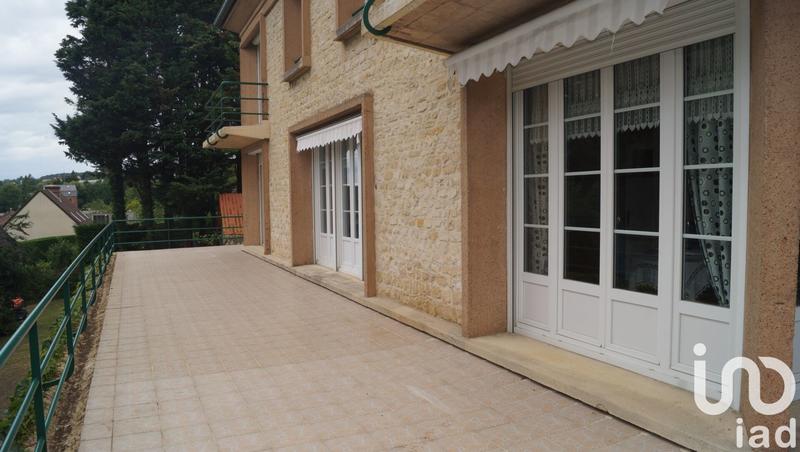 Maison - 275 m² - 13 pièces