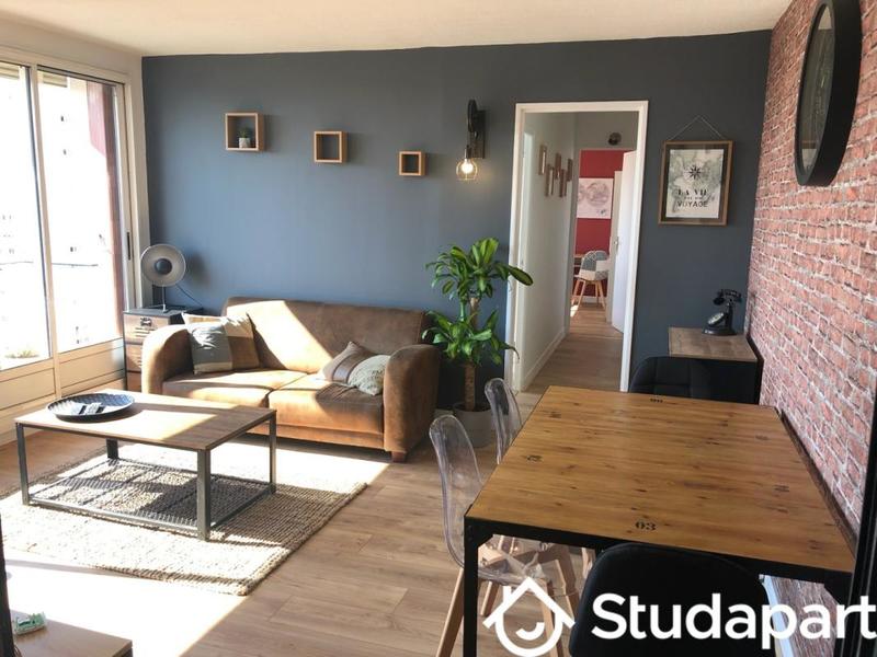 Chambre - 11 m² - 1 pièce