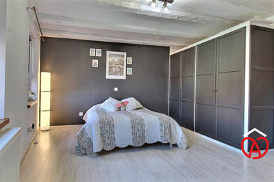 Maison - 181 m² - 8 pièces