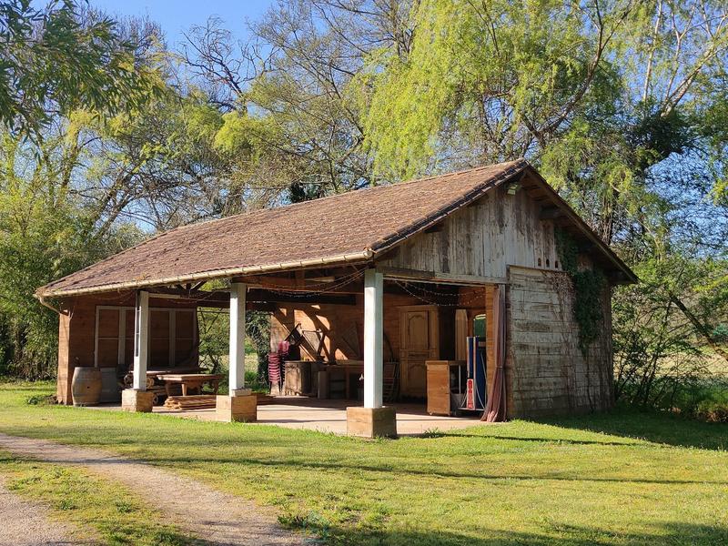 Maison - 360 m² - 19 pièces