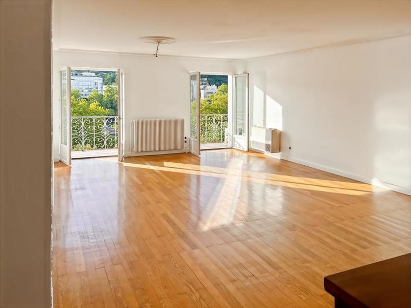 Appartement - 147 m² - 5 pièces