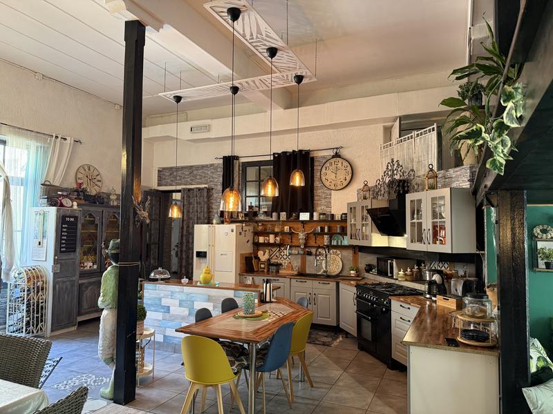 Appartement - 285 m² - 8 pièces