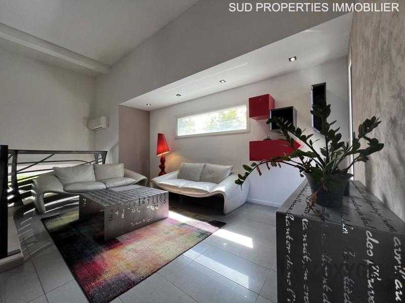 Maison - 218 m² - 7 pièces