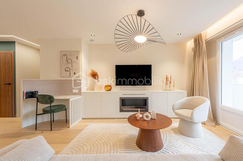 Appartement - 100 m² - 3 pièces