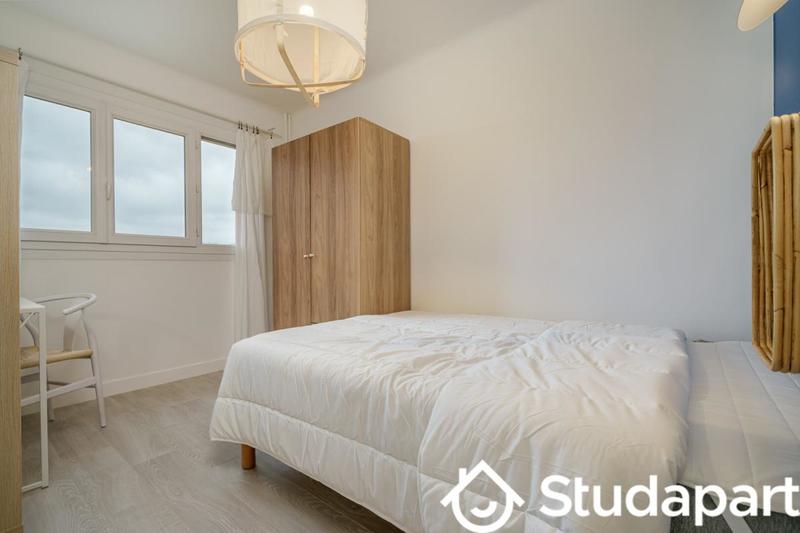 Chambre - 10 m² - 1 pièce