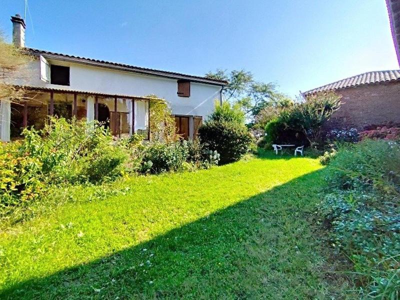 Maison - 177 m² - 7 pièces