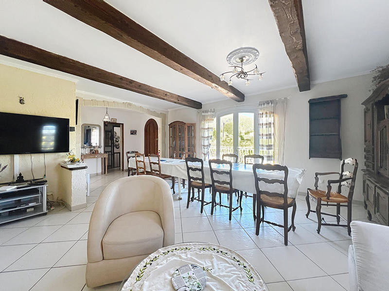 Maison - 160 m² - 7 pièces