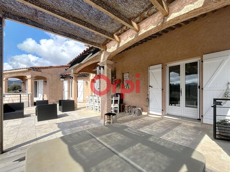 Maison - 142 m² - 5 pièces