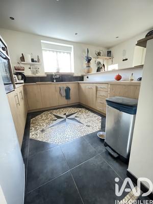 Maison - 147 m² - 8 pièces