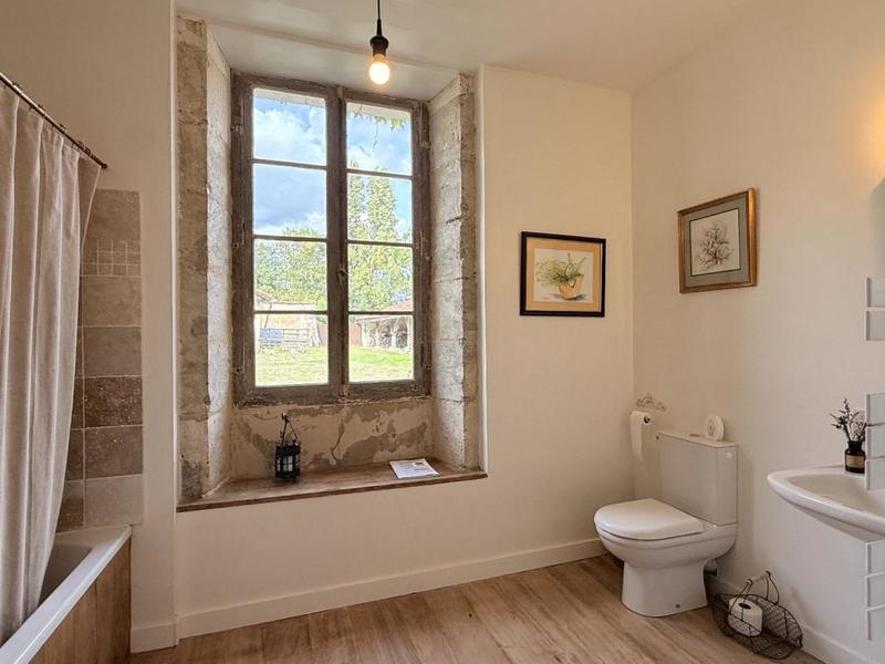 Demeure - 260 m² - 7 pièces