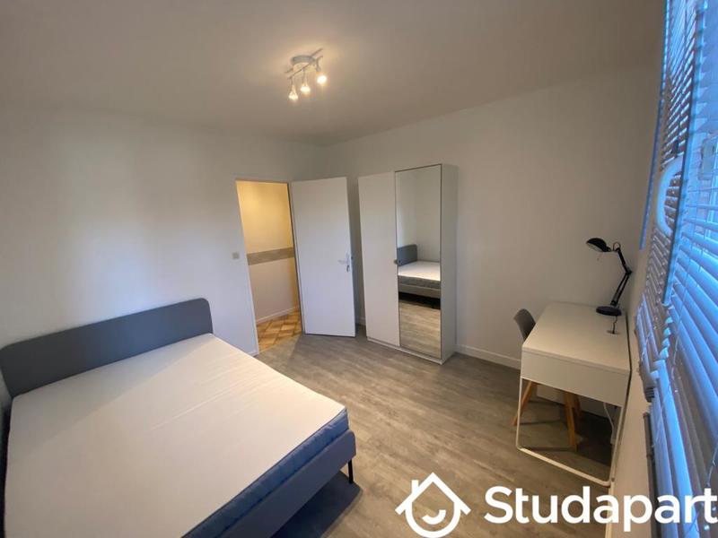 Chambre - 10 m² - 1 pièce