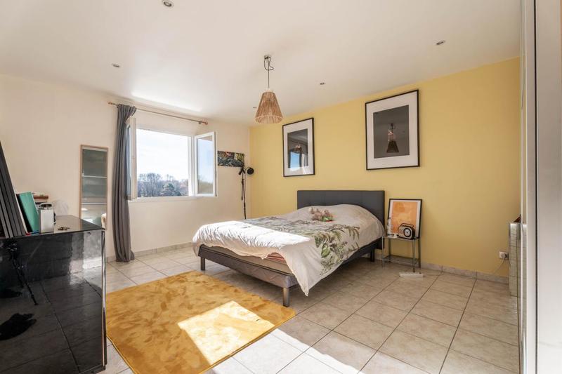 Propriété - 194 m² - 6 pièces